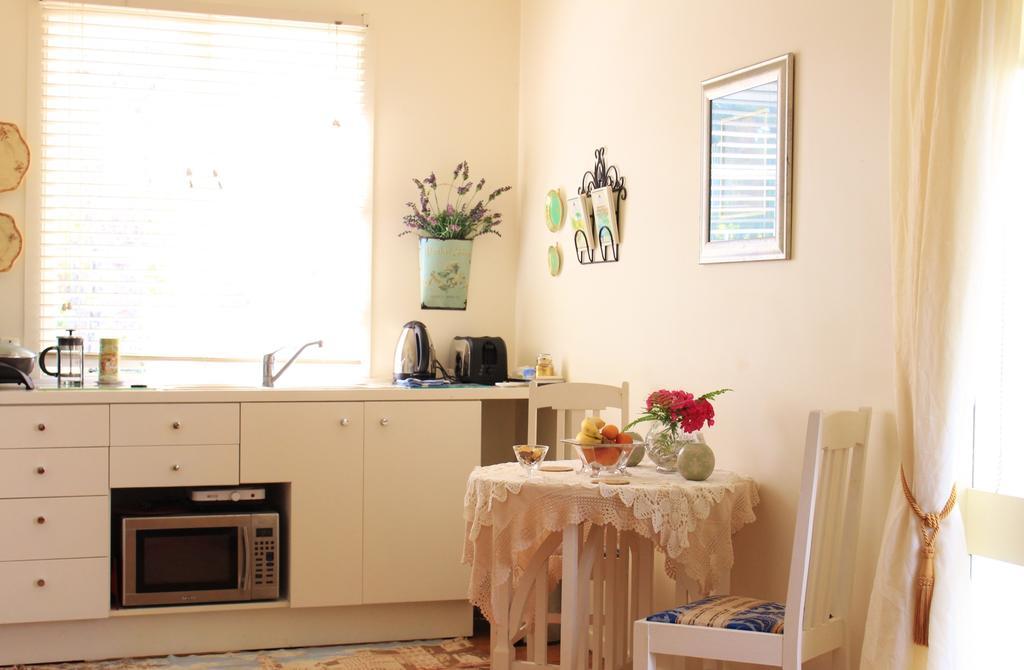 Annies B And B Warkworth Room photo